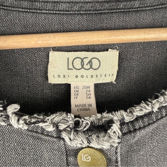 LOGO by Lori Goldstein Women’s Plus 20W Gray Frayed Hem Denim Jacket - Picture 2 of 6